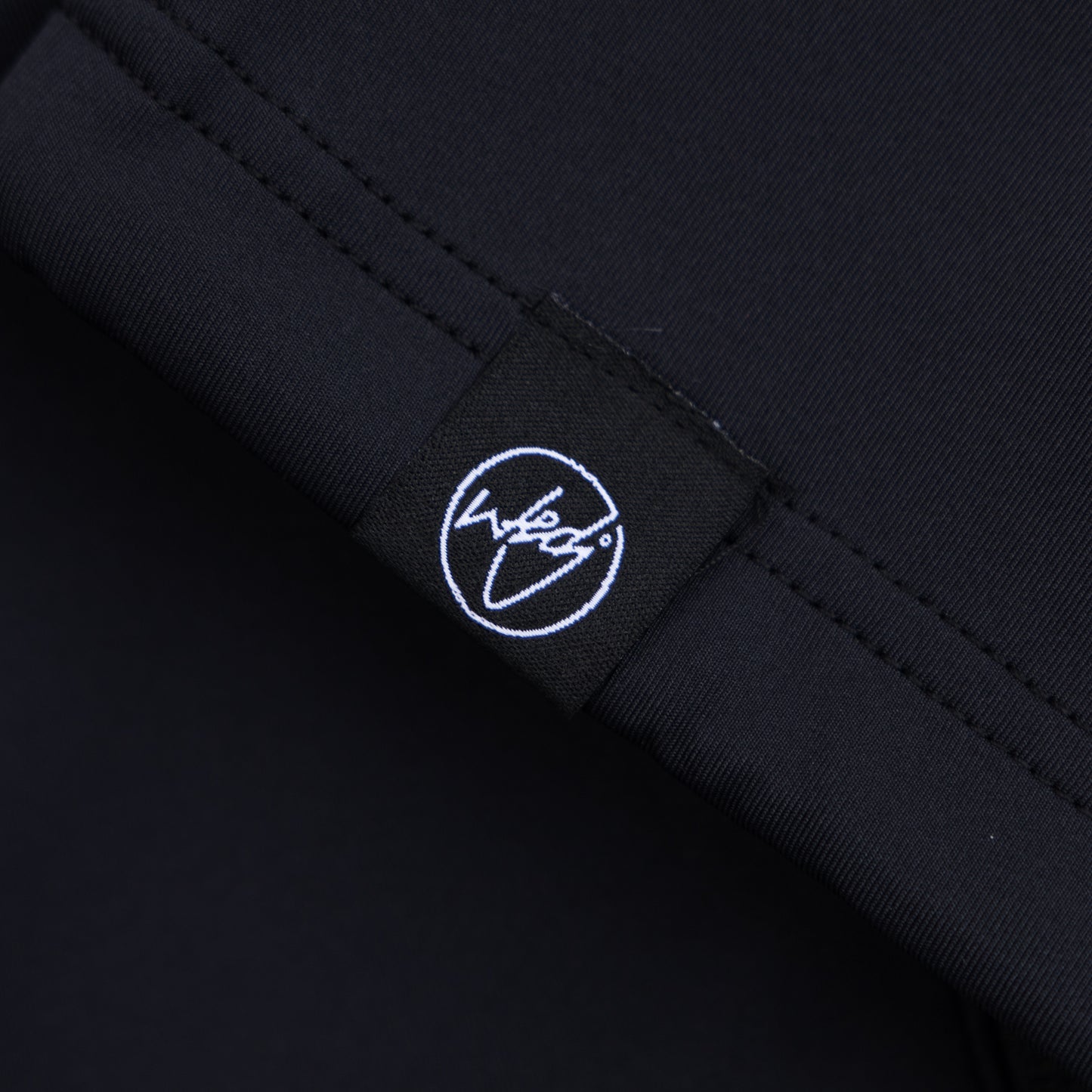 GRIP HYBRID JACKET BLACK