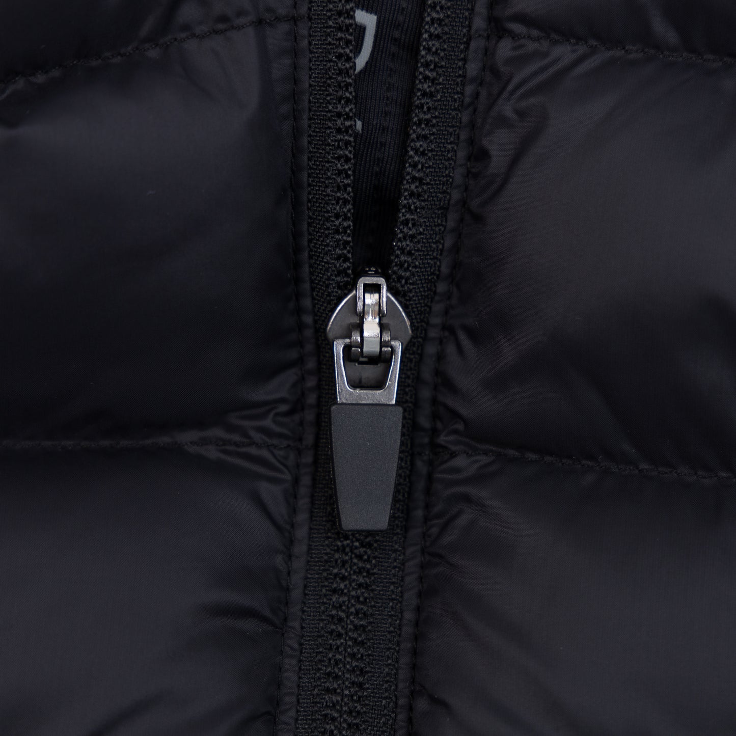 GRIP HYBRID JACKET BLACK