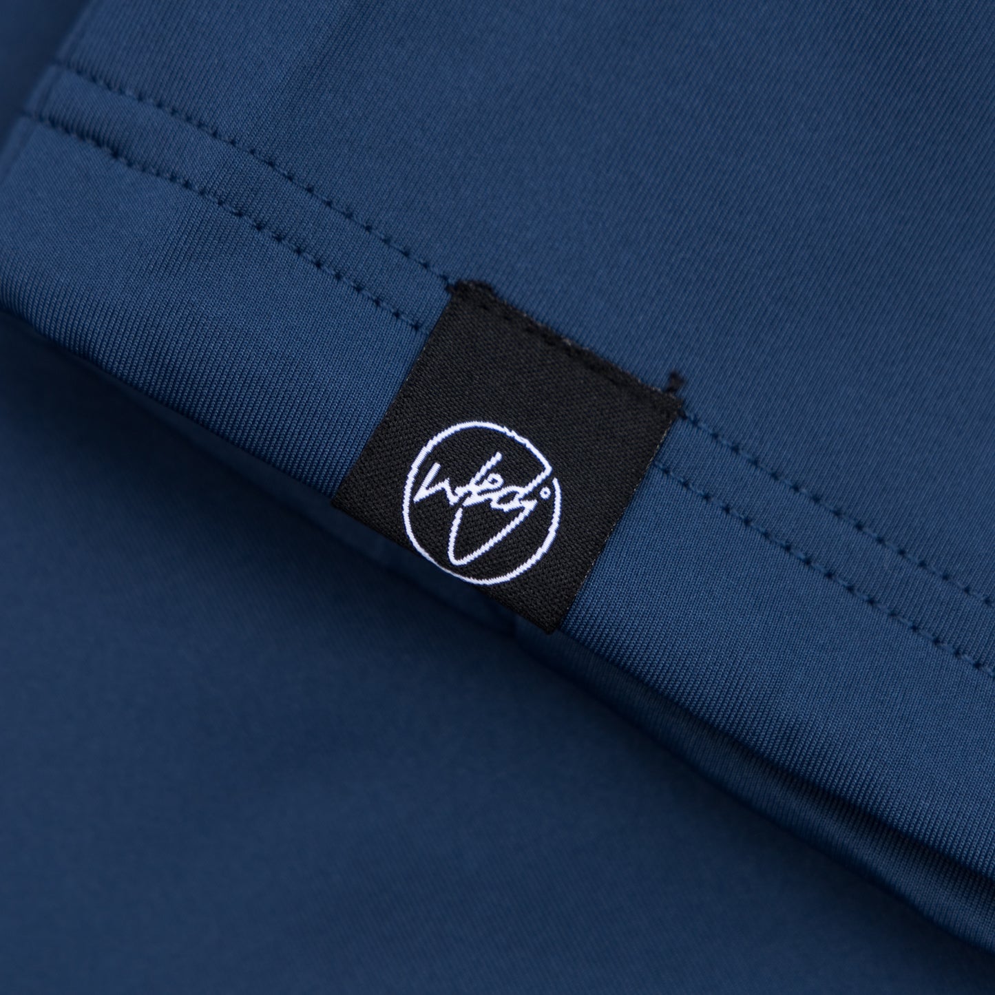 GRIP HYBRID JACKET BLUE